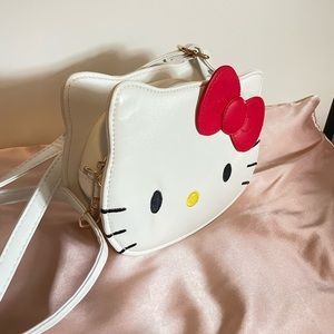 Mini Hello Kitty Shoulder/Crossbody Bag